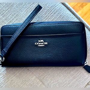 Coach Long Zip Around Wallet In Signature Black.. never used
